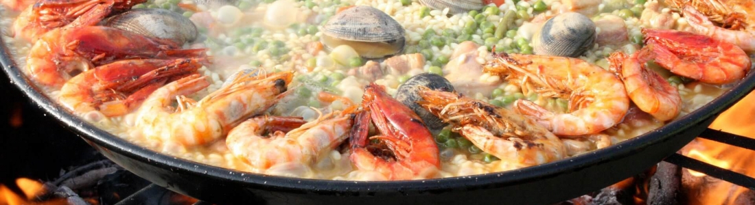 Kulinarische Reise nach Spanien: Paella vor Ort zubereitet – Rieck's 